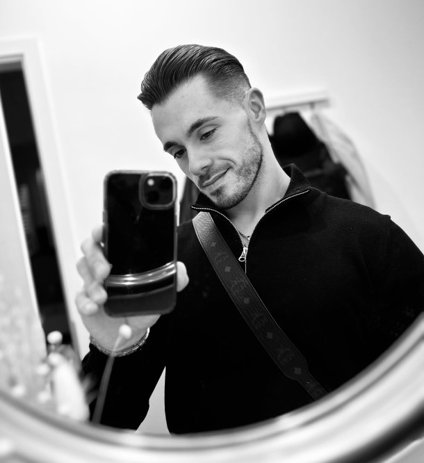 Herren Haarschnitt, Seiten Kurz